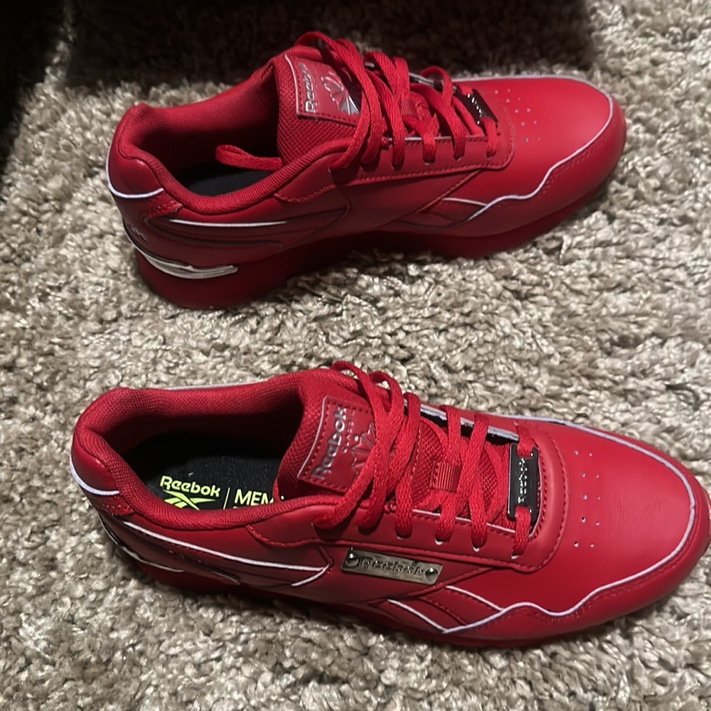 Red Reebok classic - Picture 8 of 9